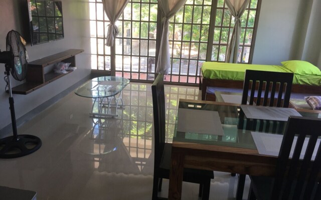 Beinte Singko de Marso Apartments