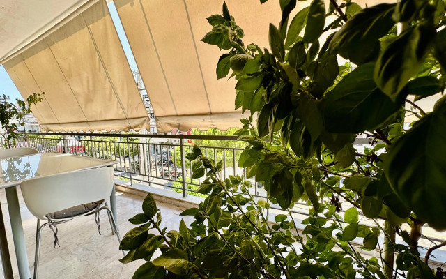 Sleeps 4 close to Iaso Oaka Mitera