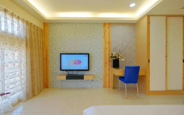 Mimi's house