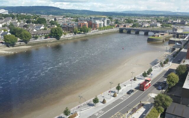 2 Bedroom Apartment Bishops Quay