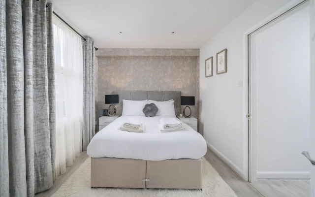 Modern South Wimbledon Stay