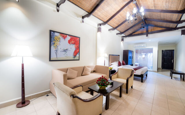 Almond Hotel Sothearos
