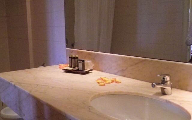 Hôtel Le Yachtman, The Originals Collection