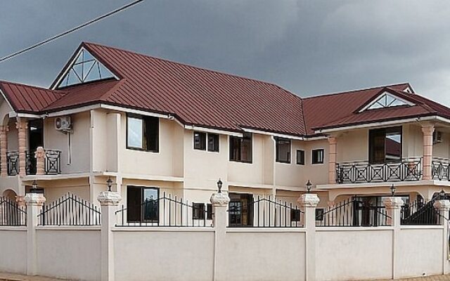 Moonlite Hotel Sunyani Airport