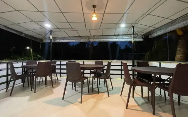 White Pearl Homestay