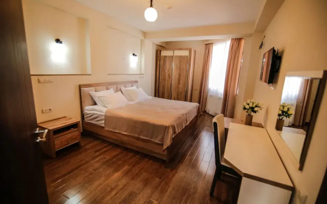 Hills Hotel