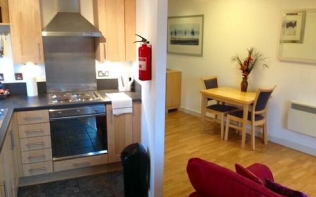 Baltic Quay Apartments Week2Week