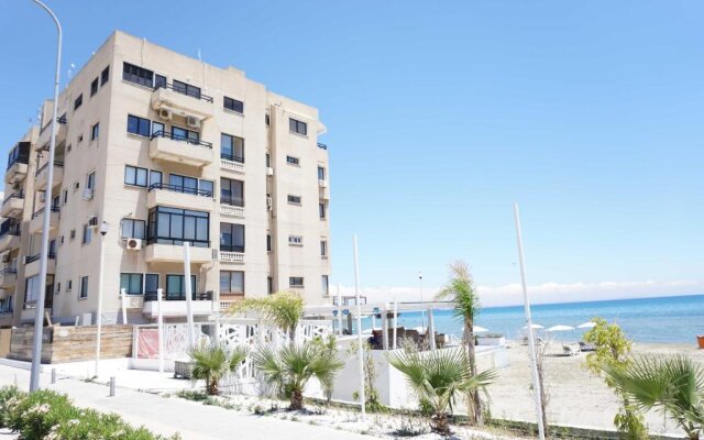 Lazuli Beach Apartment 209