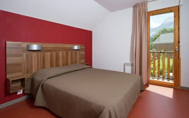 Alpine Escape Near Slopes