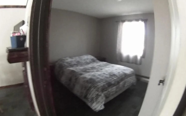 Outpost Motel & Kitchenette Suites