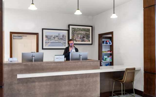 Staybridge Suites Rochester University by IHG