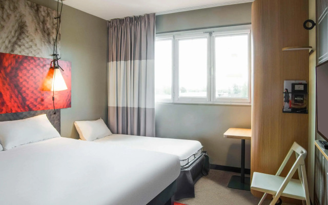 ibis Tarbes Odos