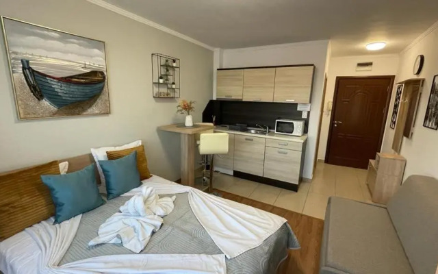 Private Studio Summer Breeze 506