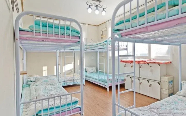 Travel Road Guesthouse