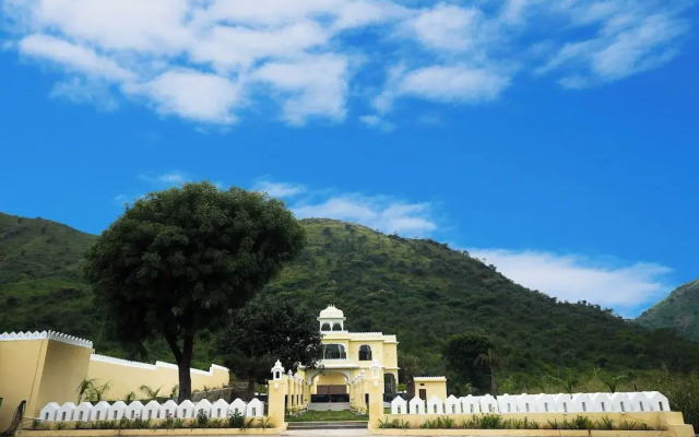 Maangarh Reosrt