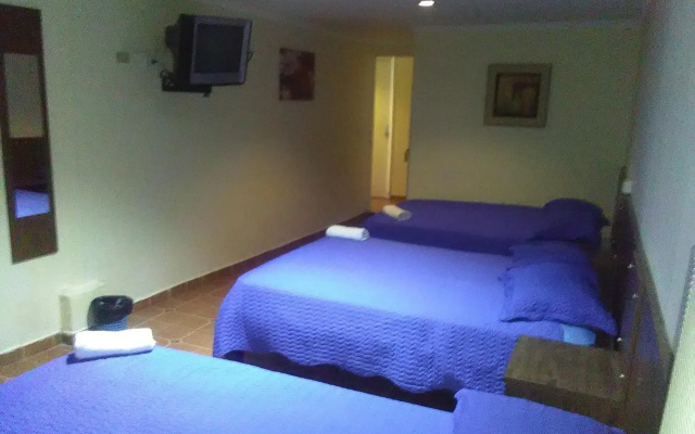 Hostal Express Inn Aeropuerto Internacional