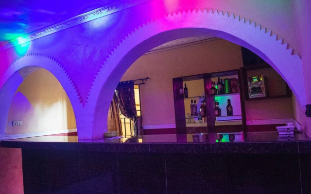 Oklarsus Hotel & Suites