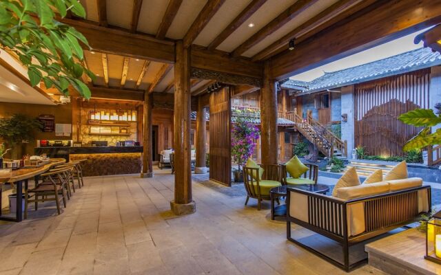 Lijang First Bay Hotel