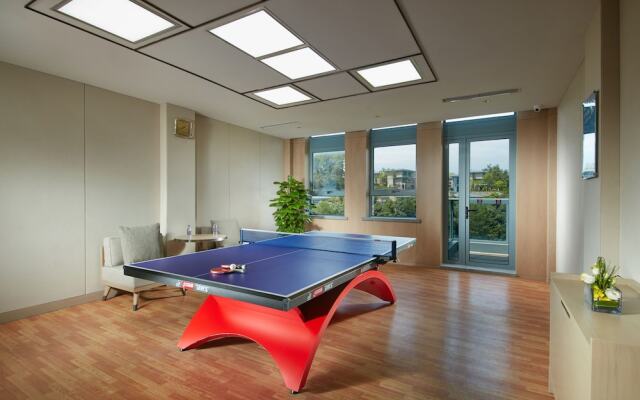 Bright QiandaoLake Resort