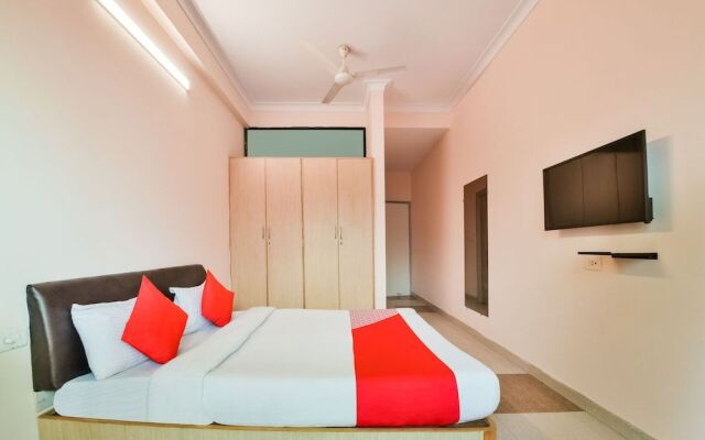 Oyo 37212 Hotel Soft Petals By Arn Group