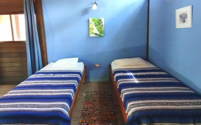 Cabuya Lodge
