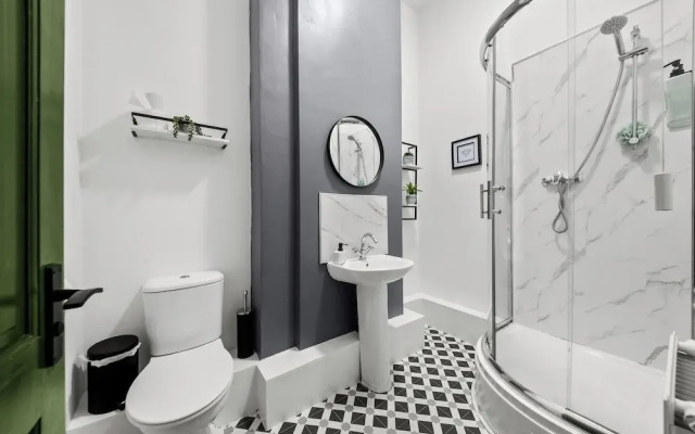 3 Bedroom Apartment-birmingham-sleeps7-citycentre