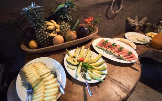 Original Maasai Lodge - Africa Amini Life