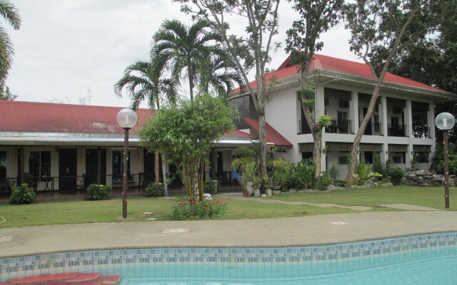 RedDoorz Plus @ Rio Grande de Laoag Resort Hotel Ilocos Norte (Quarantine Hotel)