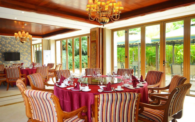 Xinglong Old Banyan Hotel - Wanning