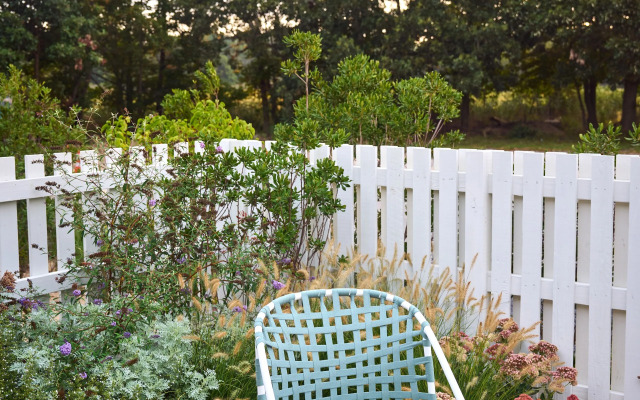 Silver Sands Motel & Beach Bungalows