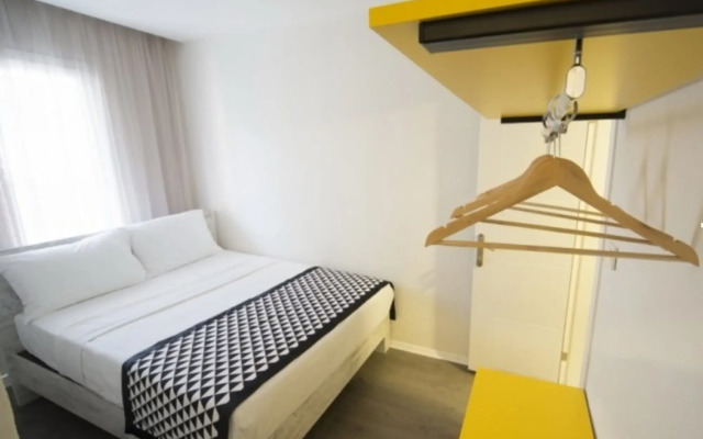 Piano Hotel