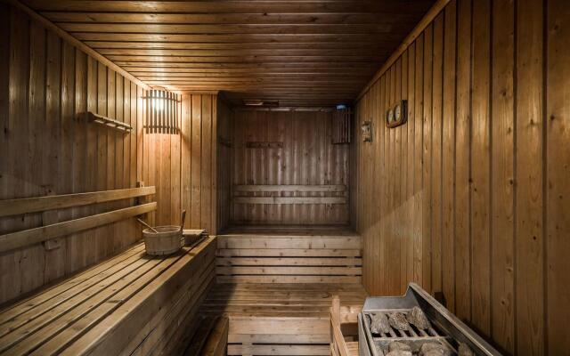 Evergreen Place Siam by UHG