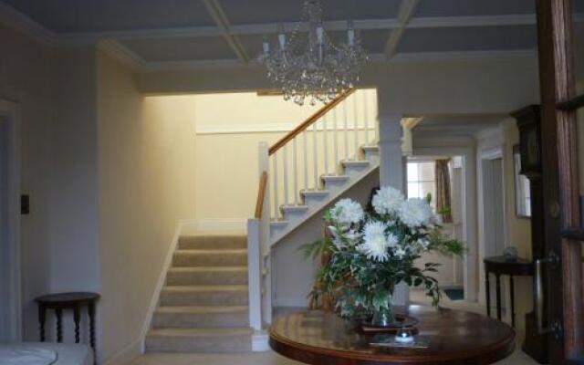 Stonelands House