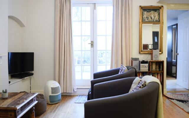 Central 2 Bedroom Pimlico Flat