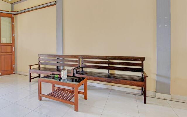 SPOT ON 92515 Timoti Guest House