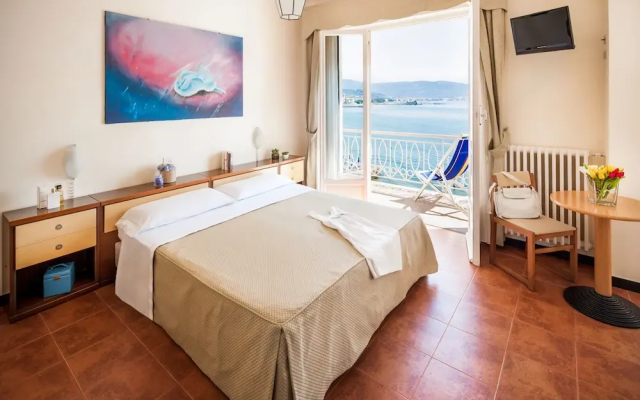 Hotel Golfo E Palme