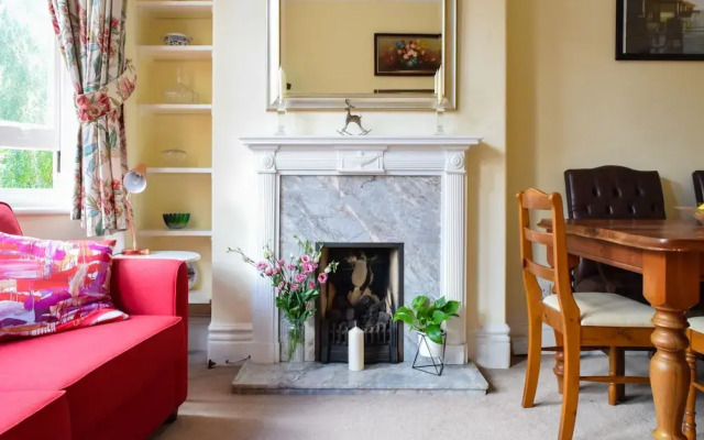 1 Bedroom Mansion Block Apartment in Westminster