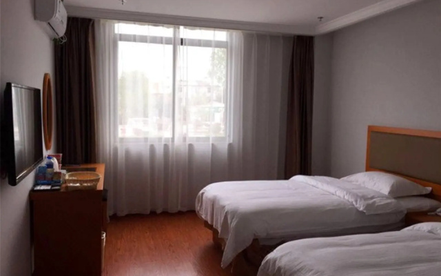 GreenTree Inn XinYang ShangCheng County HuangBaiShan Road Times Shopping Mall Express Hotel – Guest Rooms – Xinyang