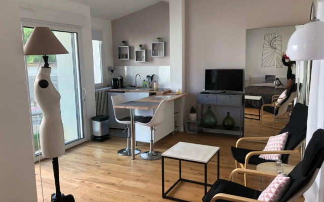 studio maisonnette avec jardin