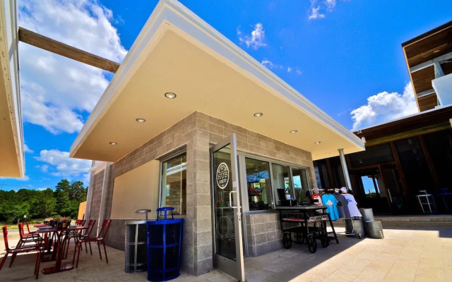 Galanta 2 Bedroom Condo By Coastal Dreamin