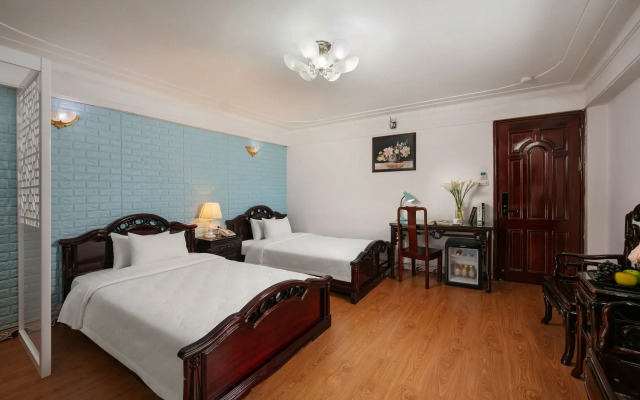 Little Diamond Hotel
