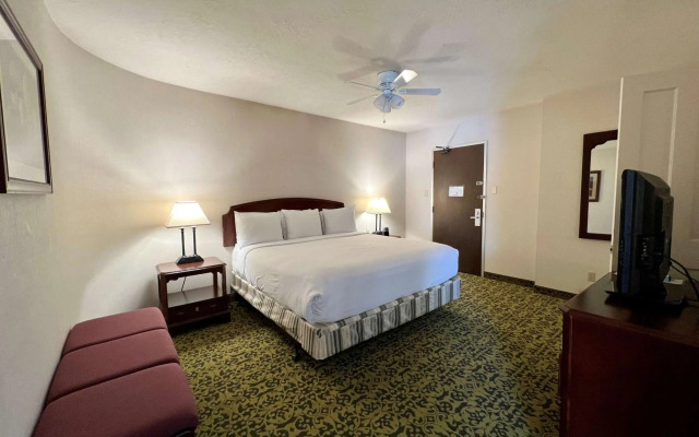 Salt Lake Plaza Hotel SureStay Collection by Best Western