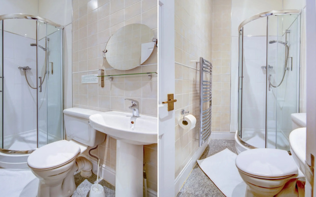 Gissons Hotel by OYO Rooms