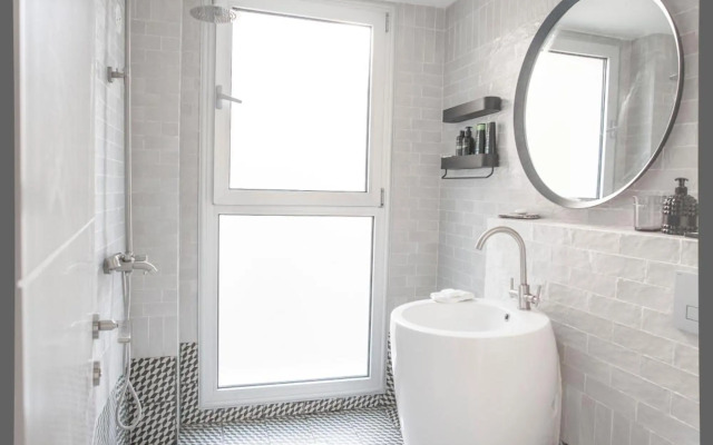 Etis garden seafront