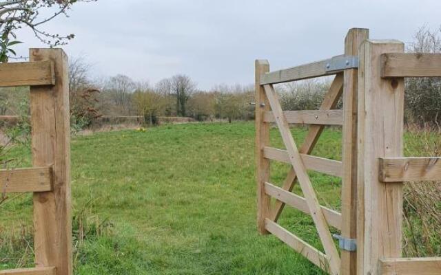 Beautiful 2 bedroom guest house with private pool in Lacock, Wiltshire