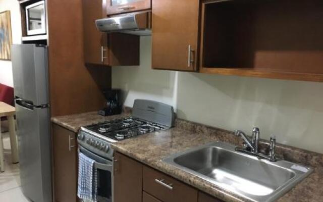 Fantastic & Cozy #5: Condo Close To the Beach