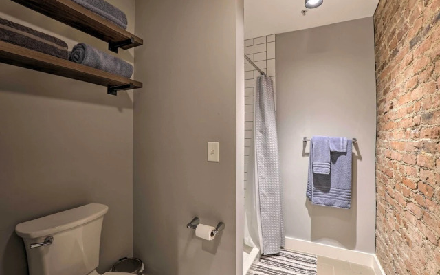 Sleek Studio Near Dtwn Dining & Entertainment