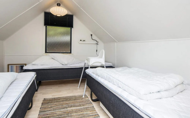 6 Person Holiday Home in Hejls