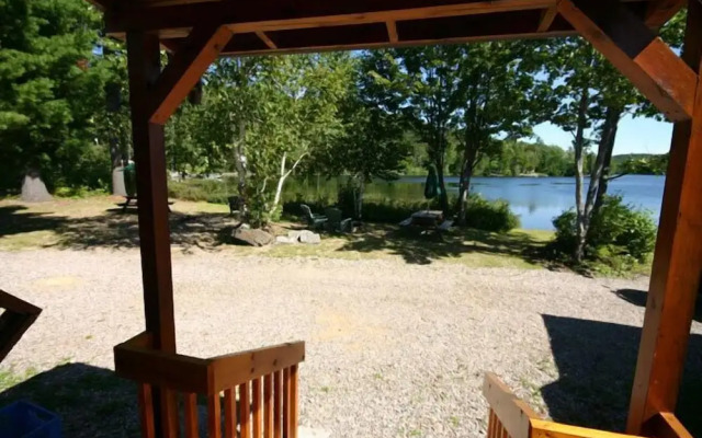 Spectacle Lake Lodge