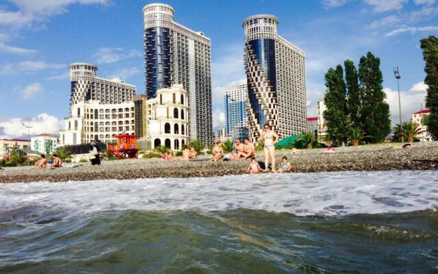 Studio Apartment On Khimshiashvili 15